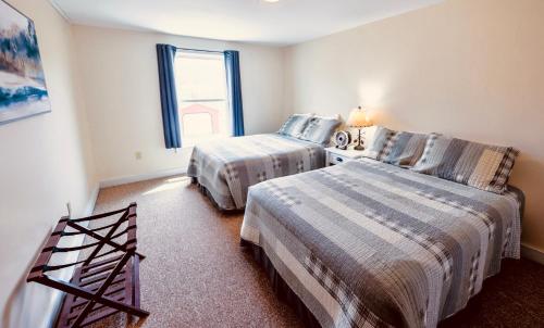 Upscale Moosehead lake Suite downtown Greenville in Greenville (ME)