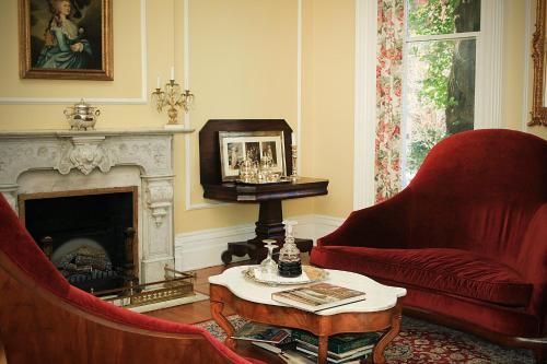 DuPont Mansion Historic Bed and Breakfast Louisville (KY)