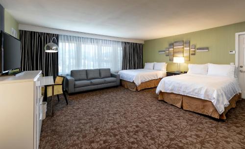 Deluxe Queen Room with Two Queen Beds