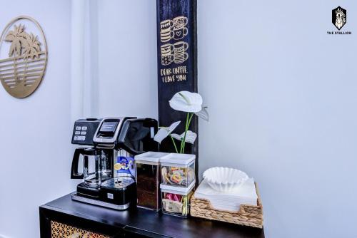 The Stallion #108 - Modern Spacious Loft in Downtown with free parking The Stallion #108 - Modern Spacious Loft in Downtown with free parking