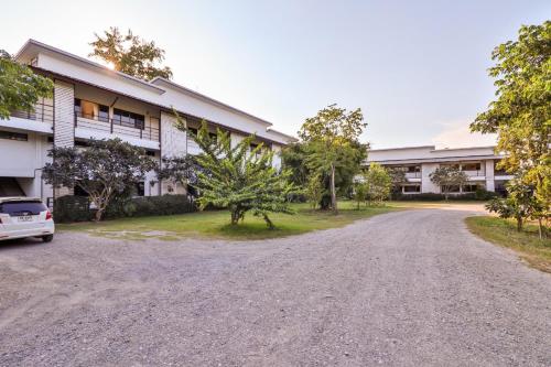 Surrounding environment, Dnk Baan Suan in Lamphun City