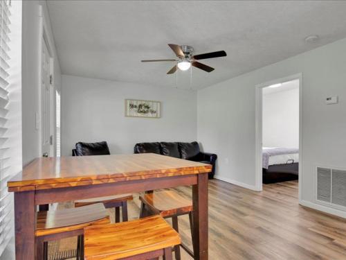 2BR Rustic Cabin with Views and Parking, Pigeon Forge (fotografie 9)