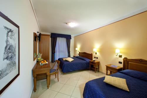 Ulisse Deluxe Hostel - image 14