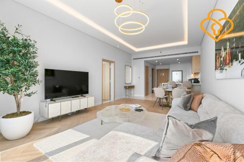 Keysplease Upgraded Interiors Luxury Palm Tower 1 BR - image 5