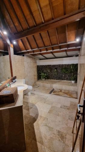 Three-Bedroom Villa image 10
