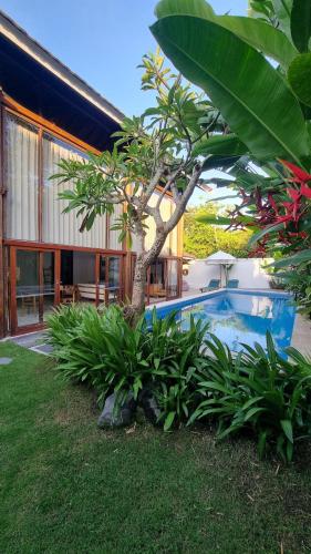 2 Minutes Walk to the Beach 3BR Retreat Villa - image 3