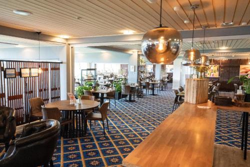 Hotel Marina in Grena