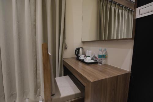 Hotel Vista Suites in Mahabhairab