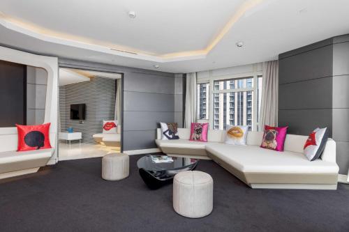 V Hotel Dubai, Curio Collection by Hilton, Dubaj (fotografie 6)