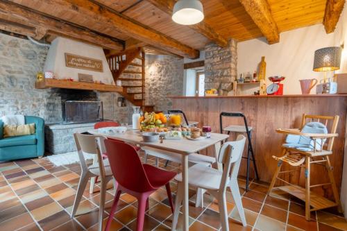 Maison de village au cœur des remparts in 聖厄拉利耶德塞爾農