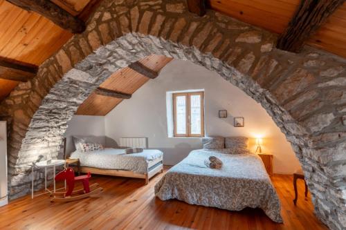 Maison de village au cœur des remparts in 聖厄拉利耶德塞爾農