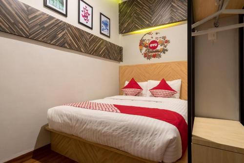 Standard Double Room room in Hotel O Aljadid Near Masjid Raya Al Mashun Sm Raja Medan