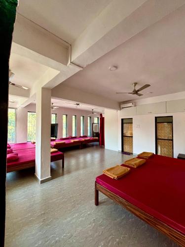 Mixed Dormitory Room image 4