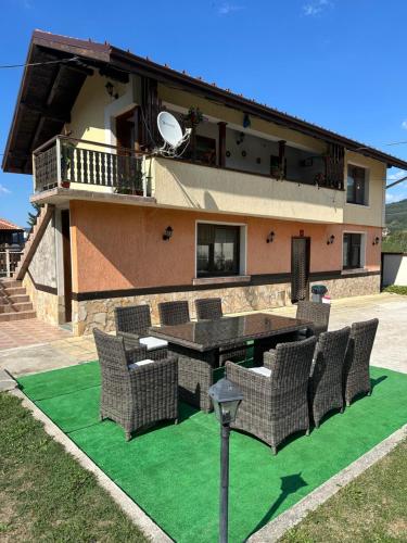 Villa Paradise – khách sạn tại Beli Iskar