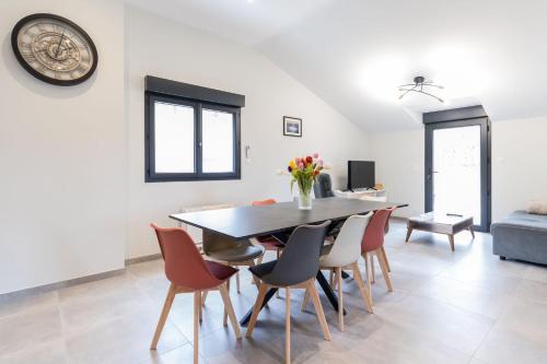 Gite des frangines in Saint Georges De Luzencon