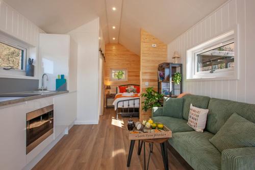 Appin Holiday Homes - Lodges, Shepherds Hut and Train Carriage stays in Port Appin