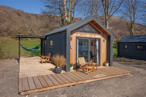 Appin Holiday Homes - Lodges, Shepherds Hut and Train Carriage stays in Port Appin