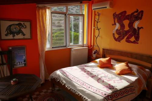 1 queen bed