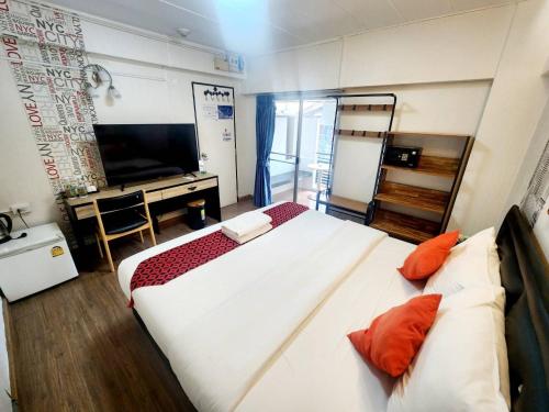 room detail thumbnail 0