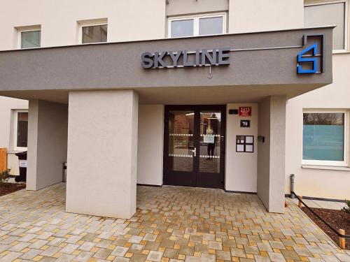 LIVE-INN PRAGUE 1 BDR CITY VIEW SUITE FOR 1-4 GUESTS, 20 Mins to center, Lift, Gym, Reception, Parking, Roof Terrace, Game & Party