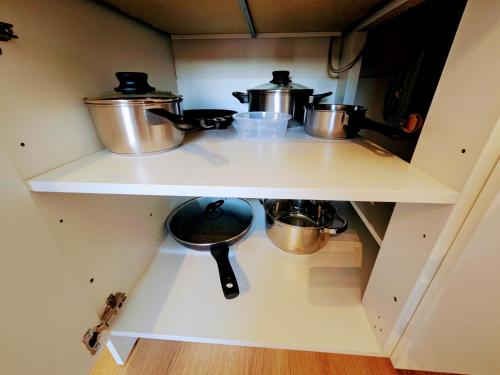 LIVE-INN PRAGUE 1 BDR CITY VIEW SUITE FOR 1-4 GUESTS, 20 Mins to center, Lift, Gym, Reception, Parking, Roof Terrace, Game & Party