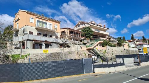 Apartments Komel