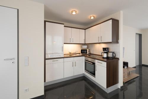 Apartment with Lake View image 9