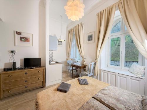 HJ7-A Hunyadi Apartment 2