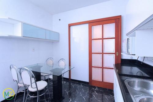 Apartment image 6