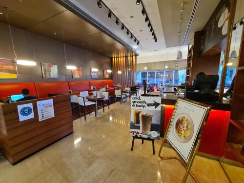 Central large studio* Close to downtown/canal - image 14