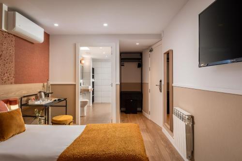 House by Pillow - image 12