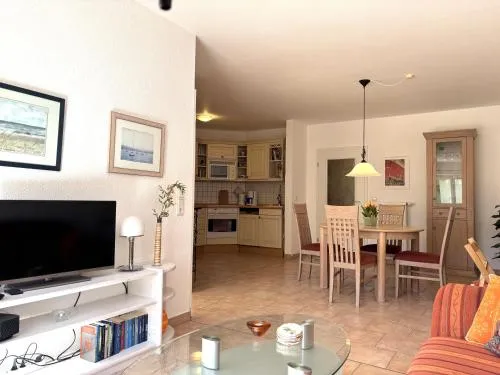 FeWo Fynnwald nur wenige Meter zur Ostsee & Balkon, WLAN in Ostseebad Koserow, Deutschland