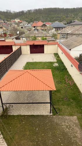 Skats, Family House in Chilegir