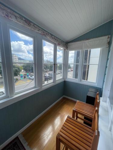 Balcony/terrace, Victorian 3 Bedroom Villa - Walk to City Centre, Waterfront & Te Papa in Oriental Parade