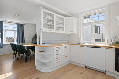 Stort hus med 7 soverom på Eik (Stort hus med 7 soverom pa Eik) in Тронсберг