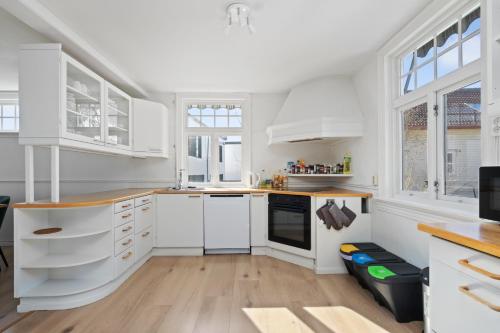 Stort hus med 7 soverom på Eik (Stort hus med 7 soverom pa Eik) in Тронсберг