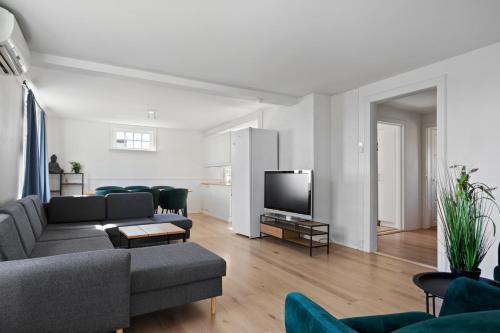 Stort hus med 7 soverom på Eik (Stort hus med 7 soverom pa Eik) in Тронсберг