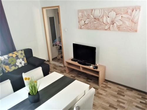 Apartment image 4