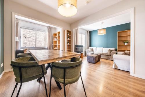 AinB Barcelona Sants Apartments, Barcelona