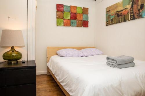 3BR Loft! Mins to Time Square!, New York (photo 10)
