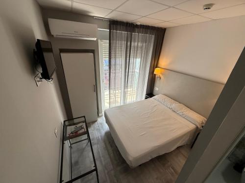 Hotel Bed and Breakfast Benidorm - image 2