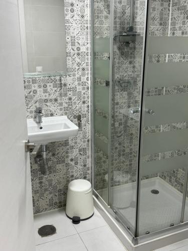 Hotel Bed and Breakfast Benidorm - image 4