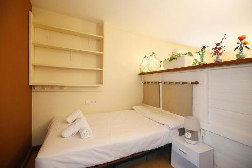 Bright apartment 2 bedrooms and 2 bathrooms, Balcony and views Bright apartment 2 bedrooms and 2 bathrooms, Balcony and views
