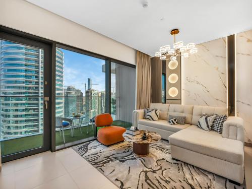 Vida Yacht Club # Up-scale 2BHK # Marina,Sea & Ain View, Dubai (photo 2)