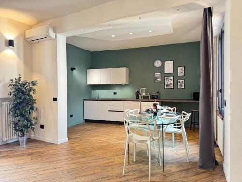 Da Vittoria-Lovely apt with a view, near the Arena, Verona (Foto 9)