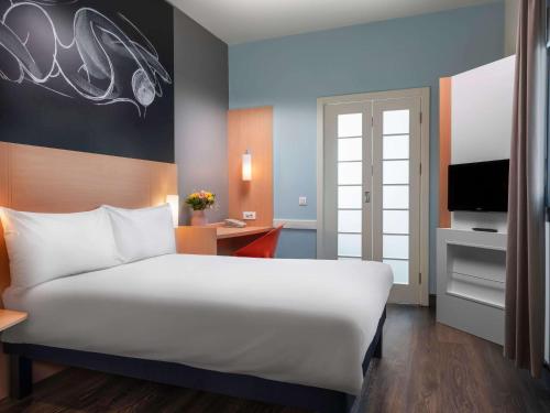 Standard Room with 1 Double Bed