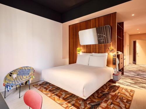 room detail thumbnail 0