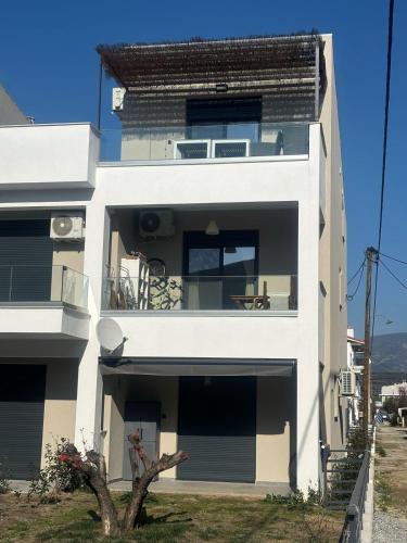 Artemis Maisonette B4