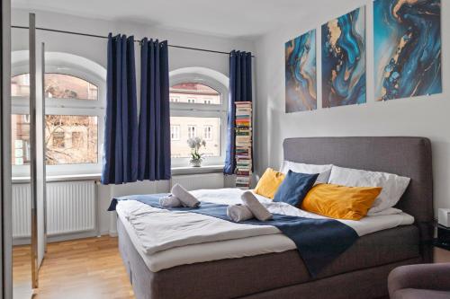 Altstadt - Exklusive 3-Zi-Wohnung für 6 Personen mit 90 qm, großer Dachterrasse, Parkplatz, WLAN, Núremberg