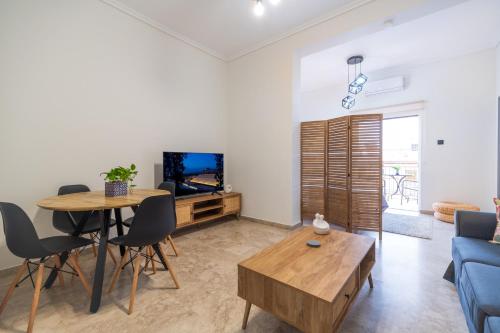 Entire, spacious, spotless apartment, in Ilioupoli, Greece, Atenas (foto 6)
